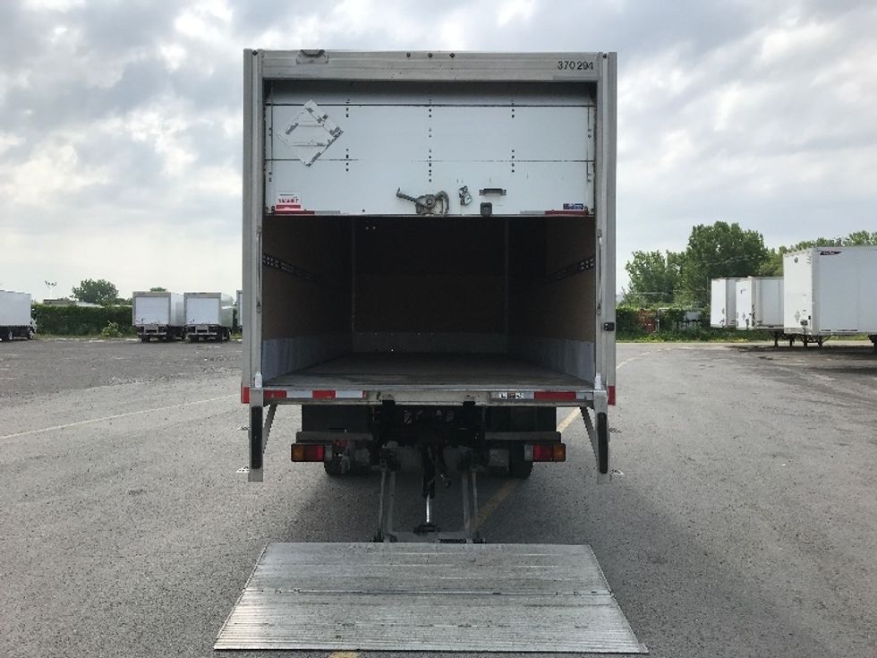 Medium Duty Box Truck-Light and Medium Duty Trucks-Hino-2020-195-Montreal-PQ-150,895\n\t\tkm-$ 65,750 - Image 9