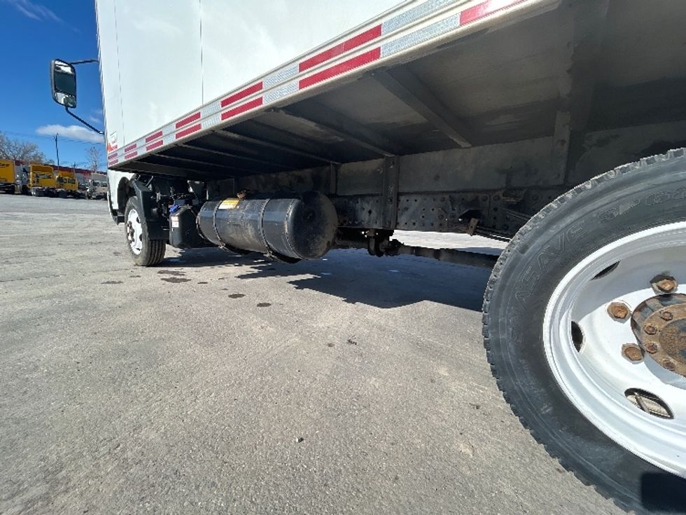 Medium Duty Box Truck-Light and Medium Duty Trucks-Hino-2020-195-Montreal-PQ-242,030\n\t\tkm-$ 52,750 - Image 5