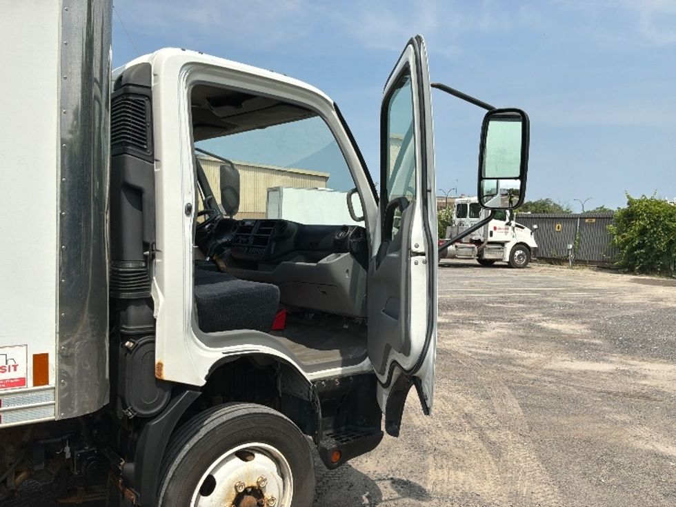 Medium Duty Box Truck-Light and Medium Duty Trucks-Hino-2020-195-Montreal-PQ-252,367\n\t\tkm-$ 41,500 - Image 20