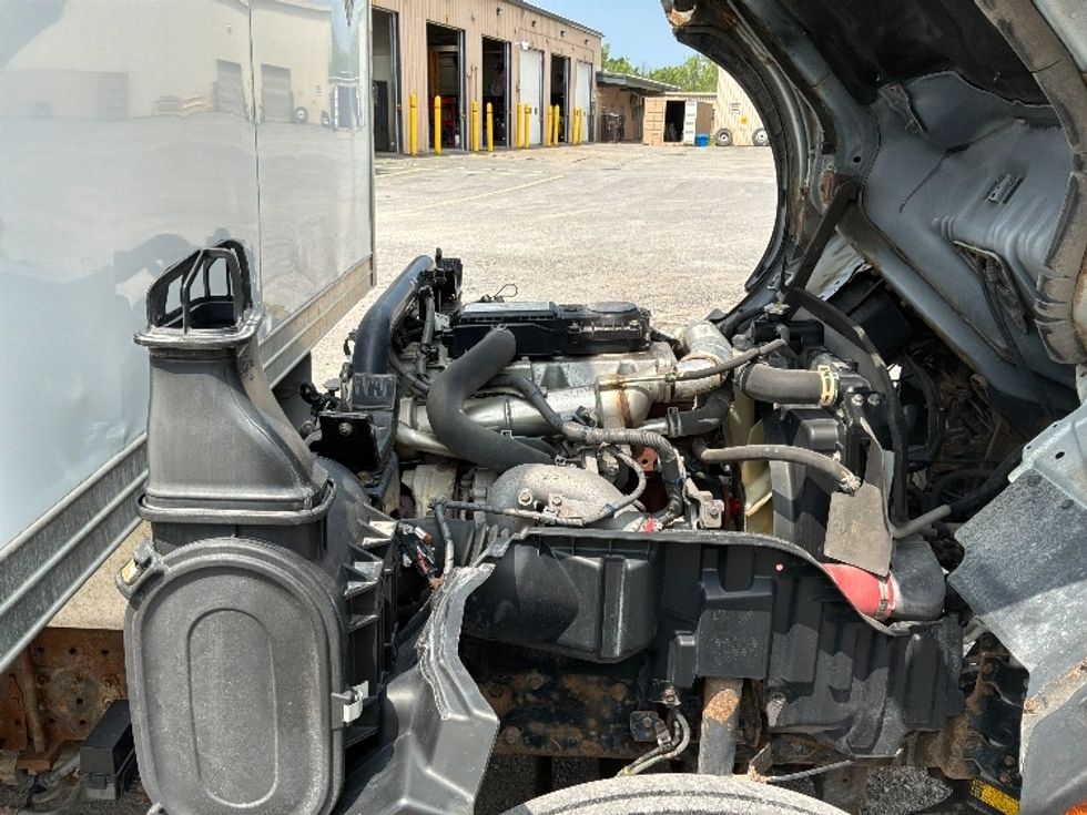 Medium Duty Box Truck-Light and Medium Duty Trucks-Hino-2020-195-Montreal-PQ-252,367\n\t\tkm-$ 41,500 - Image 23