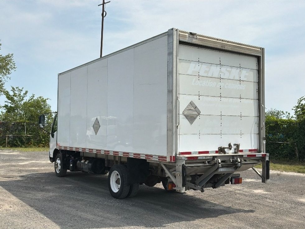 Medium Duty Box Truck-Light and Medium Duty Trucks-Hino-2020-195-Montreal-PQ-252,367\n\t\tkm-$ 41,500 - Image 6