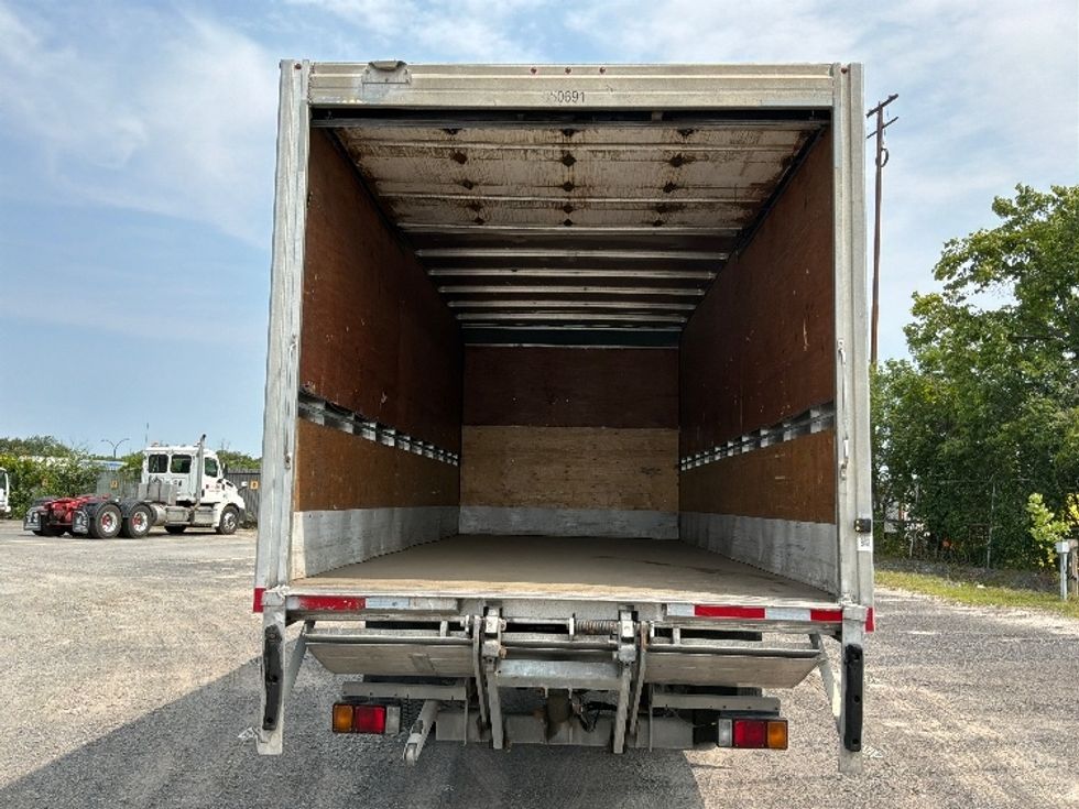 Medium Duty Box Truck-Light and Medium Duty Trucks-Hino-2020-195-Montreal-PQ-252,367\n\t\tkm-$ 41,500 - Image 8