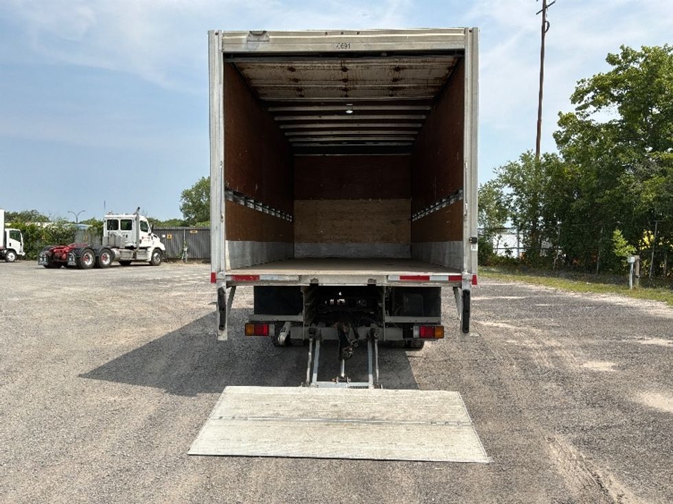Medium Duty Box Truck-Light and Medium Duty Trucks-Hino-2020-195-Montreal-PQ-252,367\n\t\tkm-$ 41,500 - Image 9