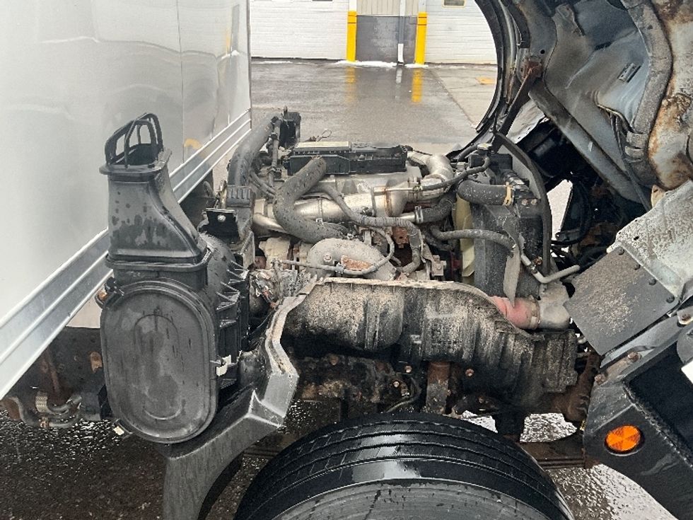 Medium Duty Box Truck-Light and Medium Duty Trucks-Hino-2020-195-Ottawa-ON-189,881\n\t\tkm-$ 60,500 - Image 22