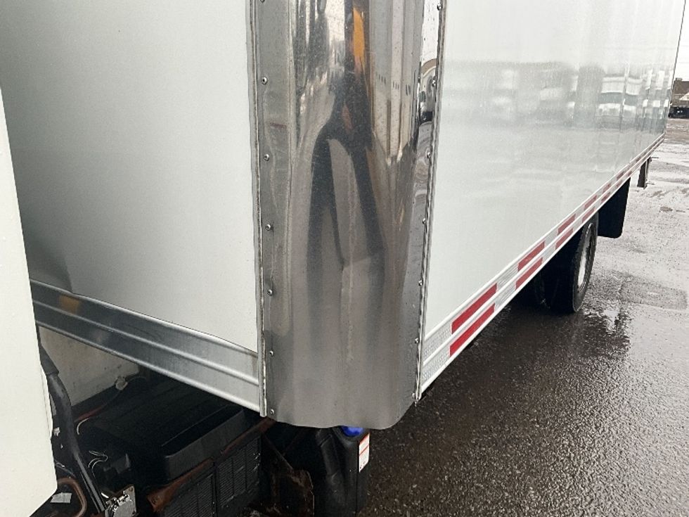 Medium Duty Box Truck-Light and Medium Duty Trucks-Hino-2020-195-Ottawa-ON-189,881\n\t\tkm-$ 60,500 - Image 24