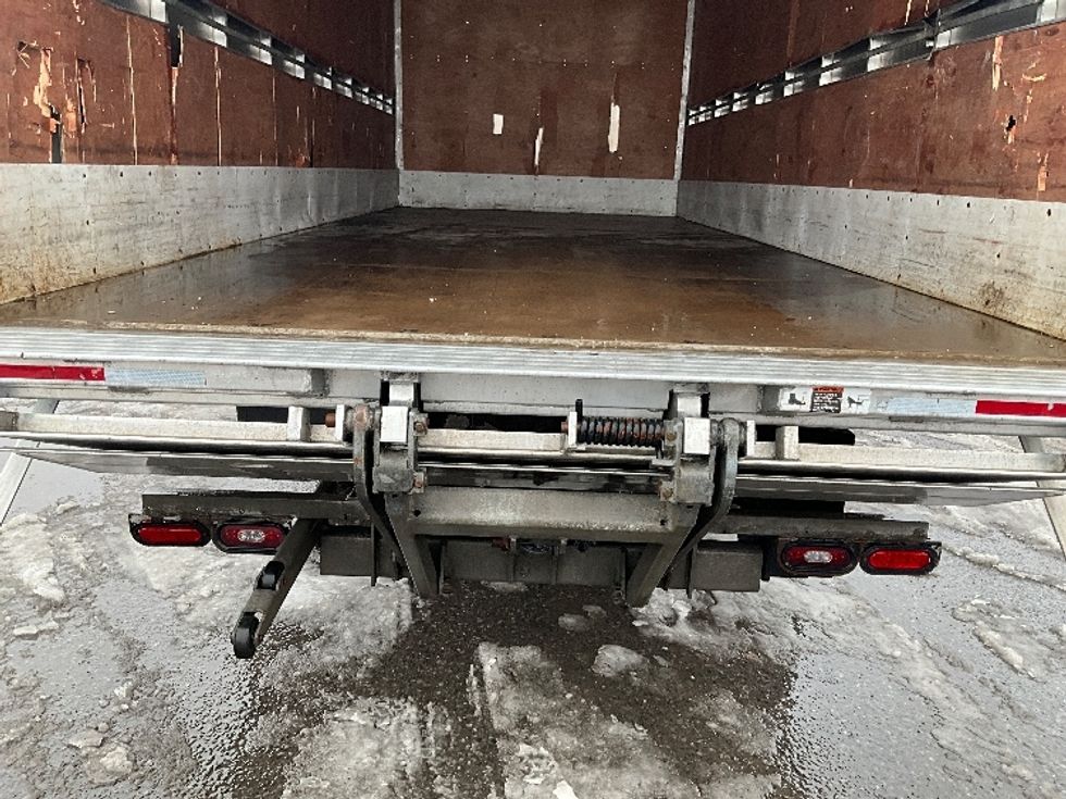 Medium Duty Box Truck-Light and Medium Duty Trucks-Hino-2020-195-Ottawa-ON-189,881\n\t\tkm-$ 60,500 - Image 9