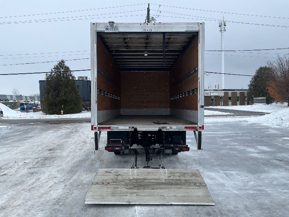 Medium Duty Box Truck-Light and Medium Duty Trucks-Hino-2020-195-Ottawa-ON-235,848\n\t\tkm-$ 55,000 - Image 10