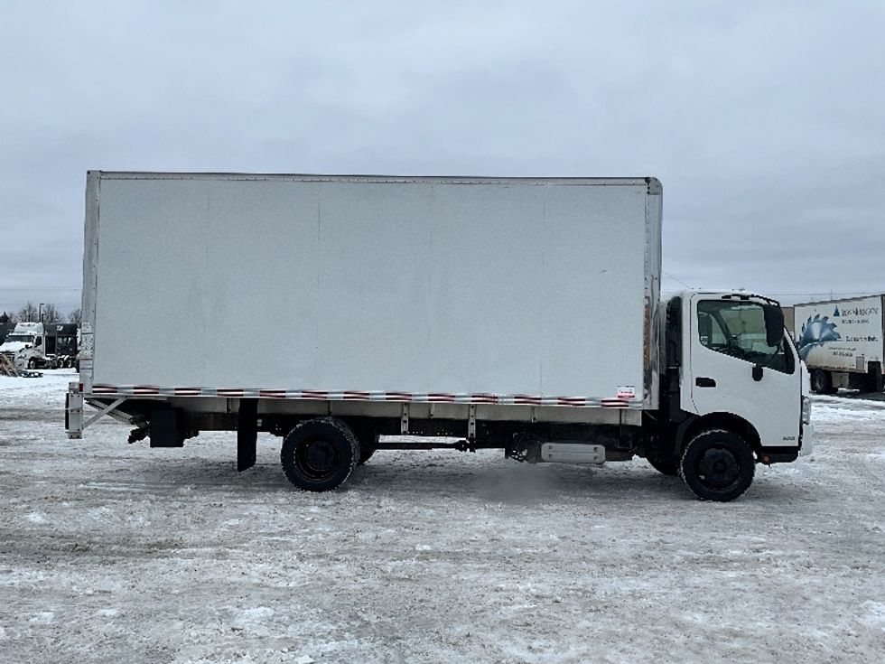Medium Duty Box Truck-Light and Medium Duty Trucks-Hino-2020-195-Ottawa-ON-235,848\n\t\tkm-$ 55,000 - Image 15