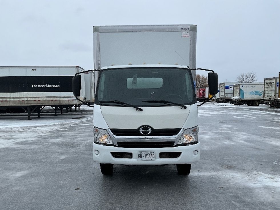 Medium Duty Box Truck-Light and Medium Duty Trucks-Hino-2020-195-Ottawa-ON-235,848\n\t\tkm-$ 55,000 - Image 2