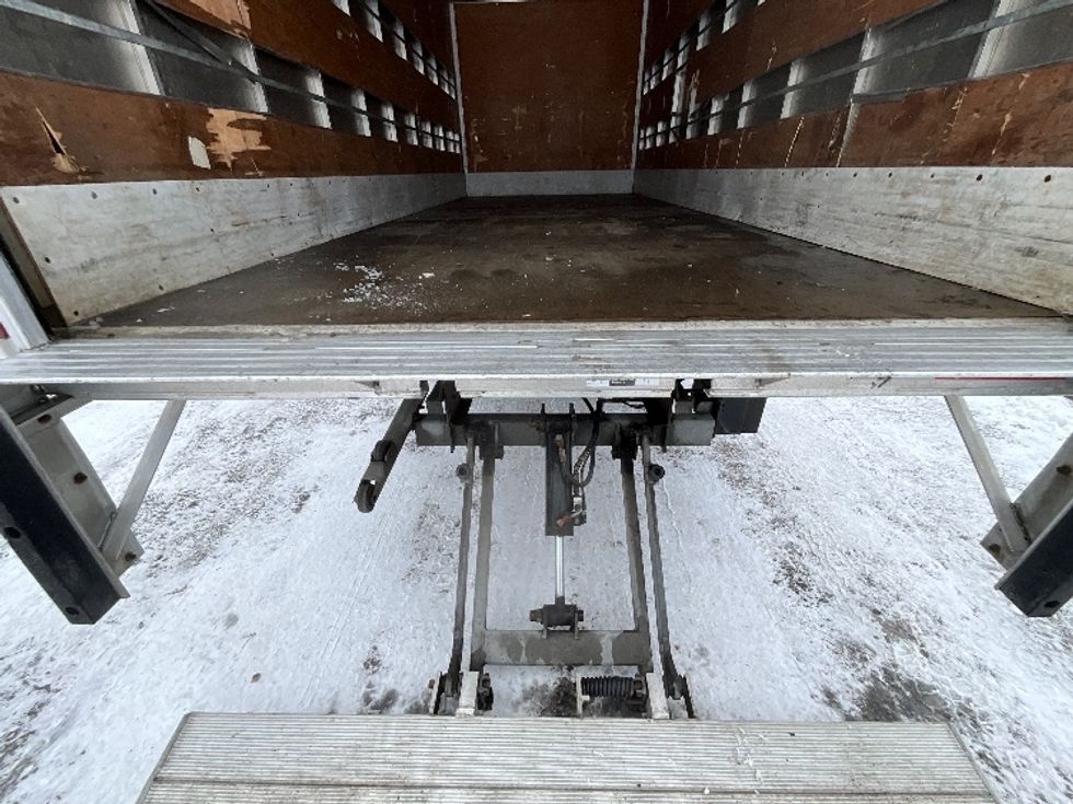 Medium Duty Box Truck-Light and Medium Duty Trucks-Hino-2020-195-Ottawa-ON-241,798\n\t\tkm-$ 53,750 - Image 10