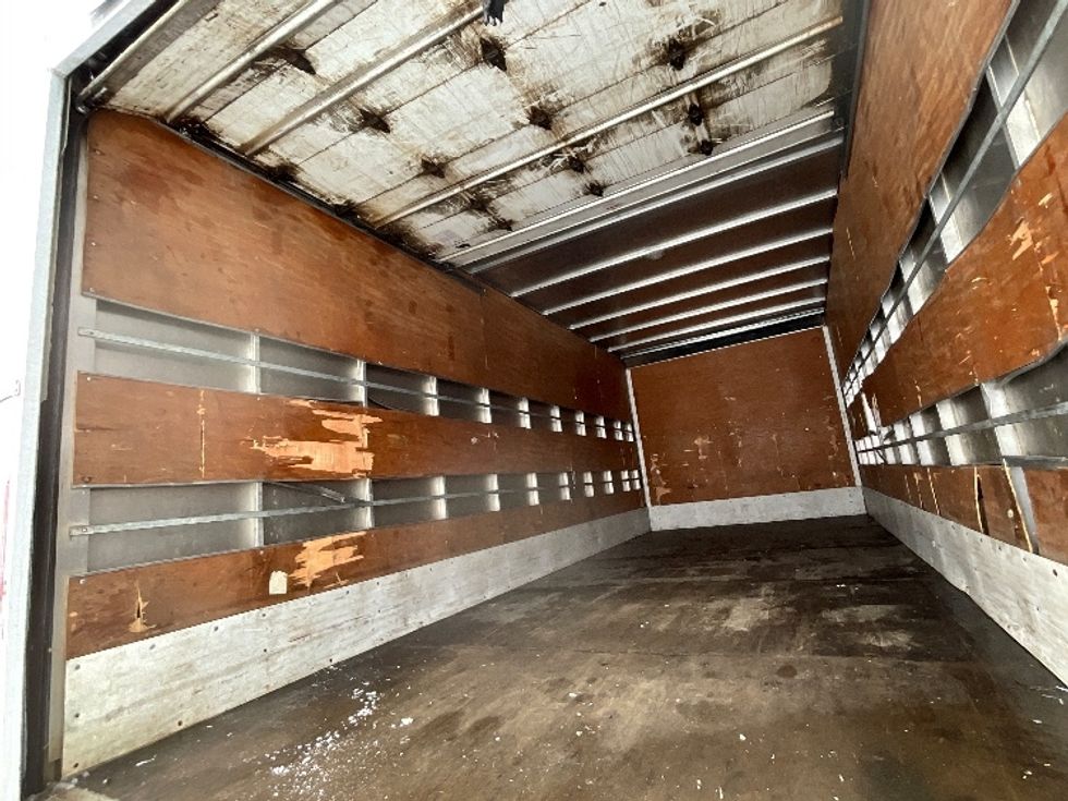 Medium Duty Box Truck-Light and Medium Duty Trucks-Hino-2020-195-Ottawa-ON-241,798\n\t\tkm-$ 53,750 - Image 11