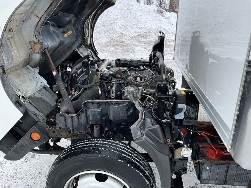 Medium Duty Box Truck-Light and Medium Duty Trucks-Hino-2020-195-Ottawa-ON-241,798\n\t\tkm-$ 53,750 - Image 24