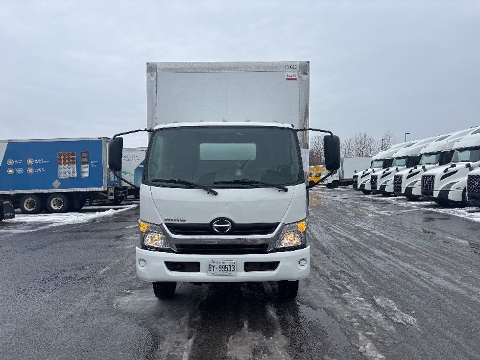 Medium Duty Box Truck-Light and Medium Duty Trucks-Hino-2020-195-Ottawa-ON-246,584\n\t\tkm-$ 52,750 - Image 2