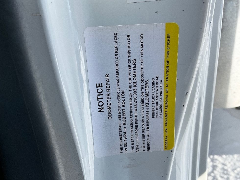 Medium Duty Box Truck-Light and Medium Duty Trucks-Hino-2020-195-Ottawa-ON-246,584\n\t\tkm-$ 52,750 - Image 23