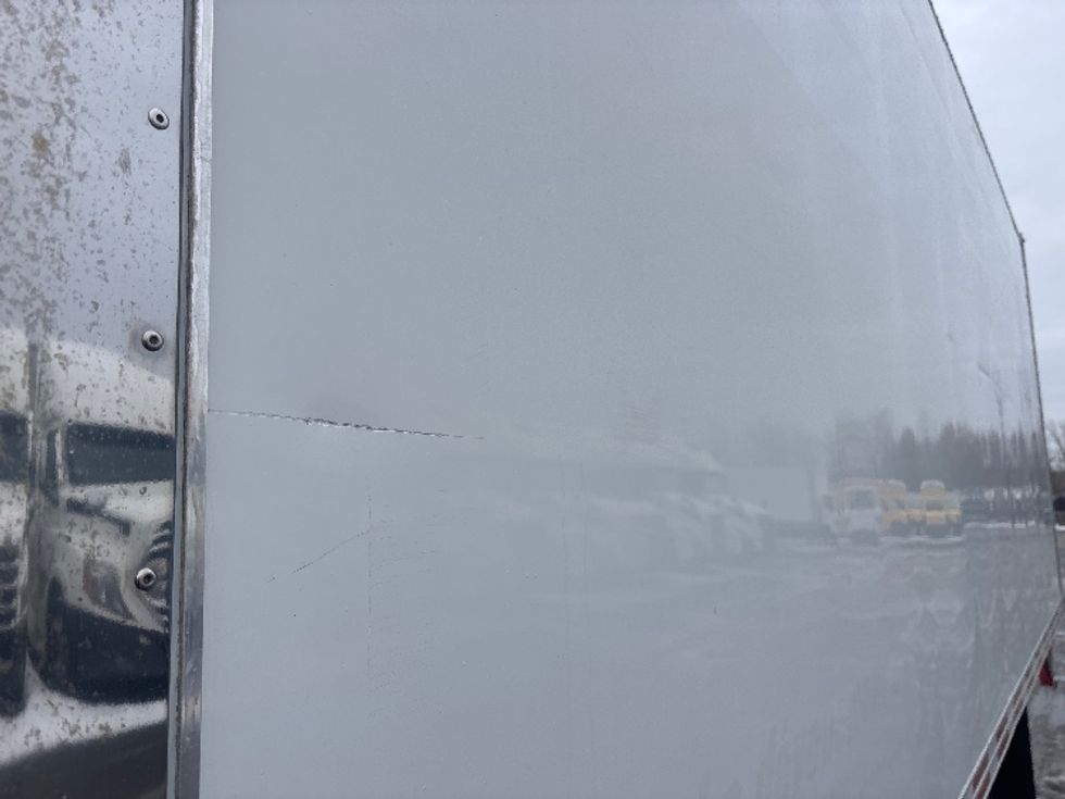 Medium Duty Box Truck-Light and Medium Duty Trucks-Hino-2020-195-Ottawa-ON-246,584\n\t\tkm-$ 52,750 - Image 24