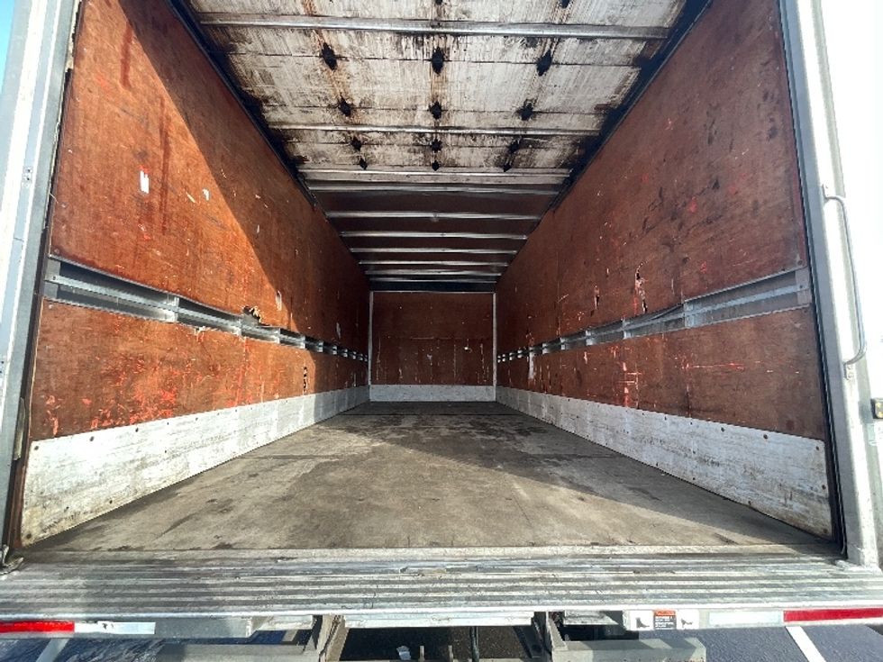 Medium Duty Box Truck-Light and Medium Duty Trucks-Hino-2020-195-Ottawa-ON-246,584\n\t\tkm-$ 52,750 - Image 9