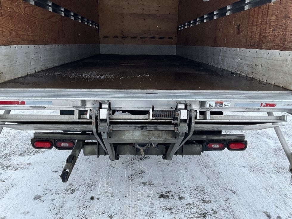 Medium Duty Box Truck-Light and Medium Duty Trucks-Hino-2020-195-Ottawa-ON-252,000\n\t\tkm-$ 51,500 - Image 10