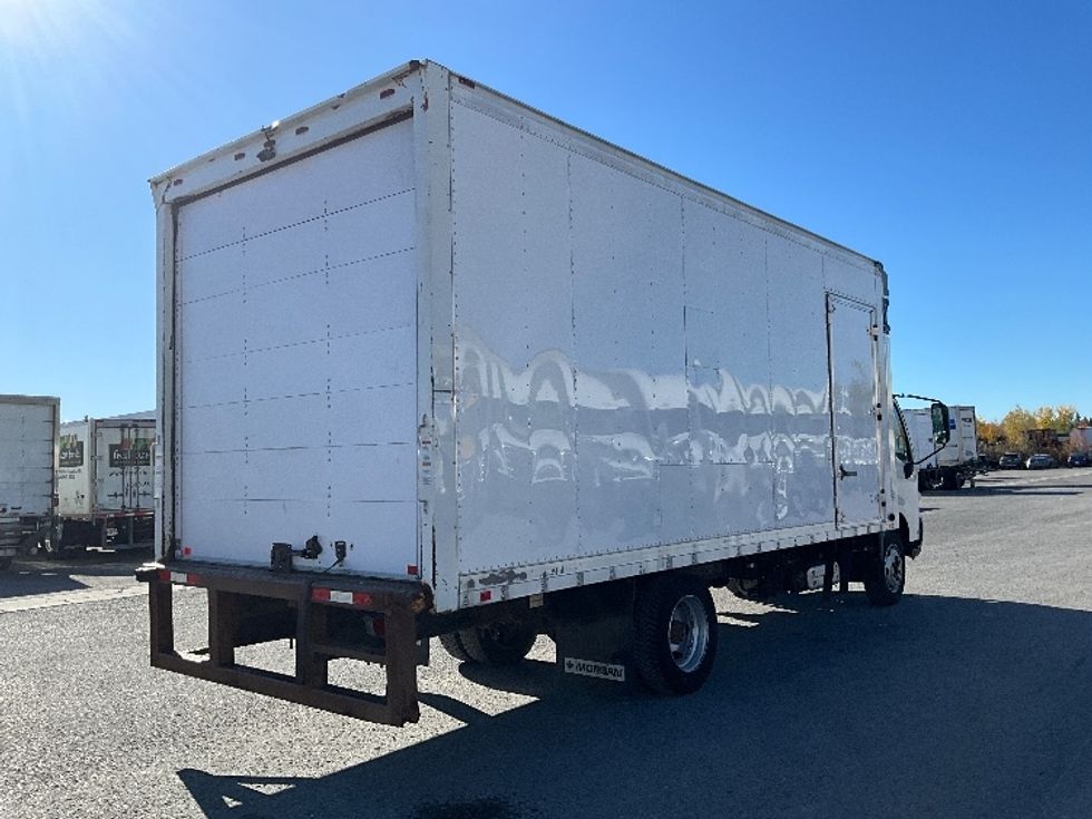 Medium Duty Box Truck-Light and Medium Duty Trucks-Hino-2020-195-Ottawa-ON-71,657\n\t\tkm-$ 68,250 - Image 12