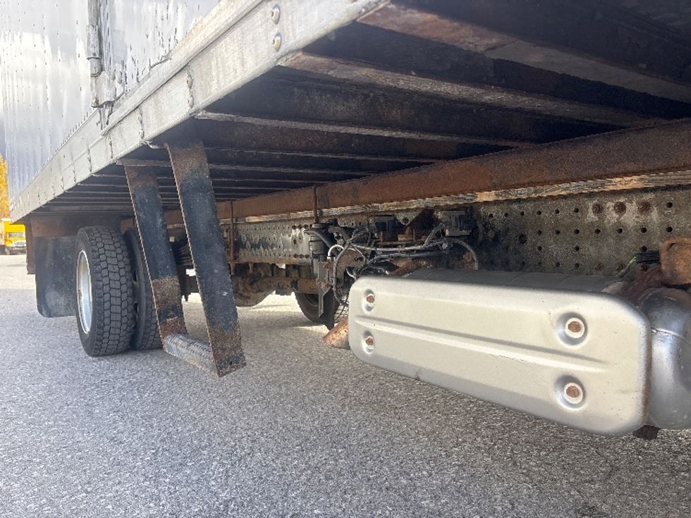 Medium Duty Box Truck-Light and Medium Duty Trucks-Hino-2020-195-Ottawa-ON-76,337\n\t\tkm-$ 64,750 - Image 14