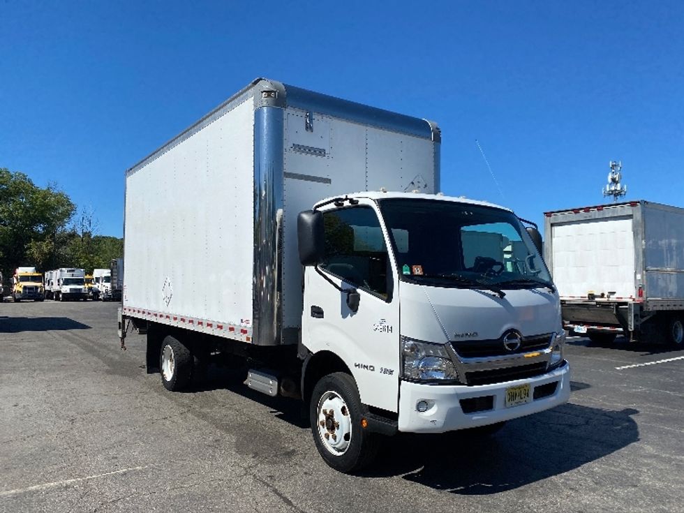 Medium Duty Box Truck-Light and Medium Duty Trucks-Hino-2020-195-Parsippany-NJ-100,872\n\t\tmiles-$ 42,500 - Image 1