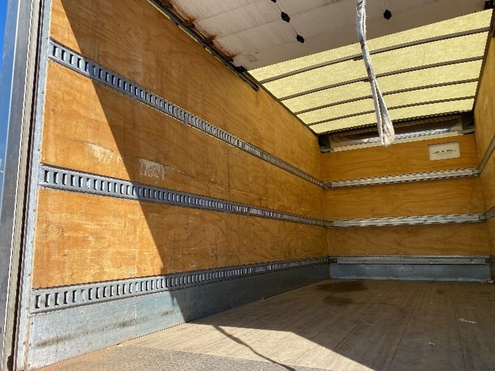 Medium Duty Box Truck-Light and Medium Duty Trucks-Hino-2020-195-Parsippany-NJ-100,872\n\t\tmiles-$ 42,500 - Image 11