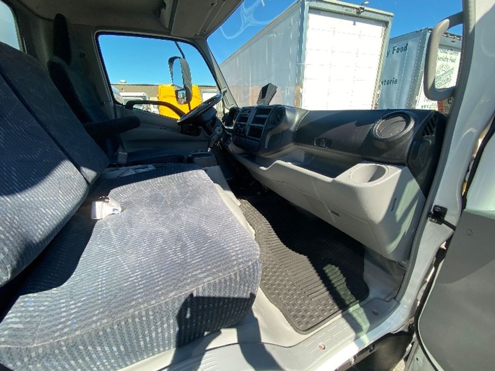 Medium Duty Box Truck-Light and Medium Duty Trucks-Hino-2020-195-Parsippany-NJ-100,872\n\t\tmiles-$ 42,500 - Image 22