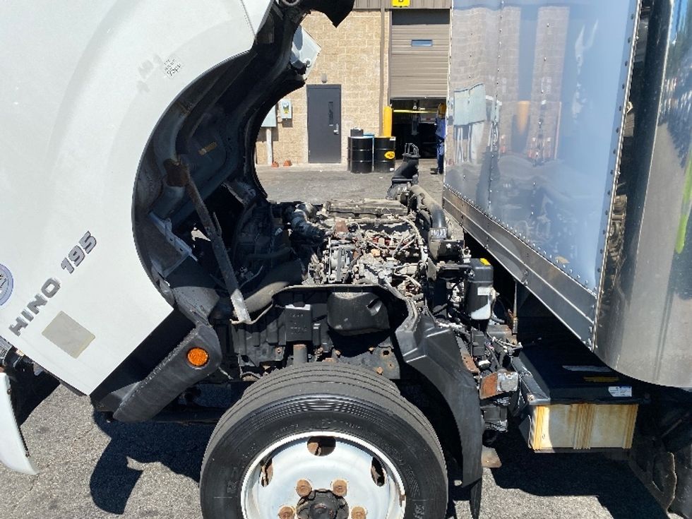 Medium Duty Box Truck-Light and Medium Duty Trucks-Hino-2020-195-Parsippany-NJ-100,872\n\t\tmiles-$ 42,500 - Image 24