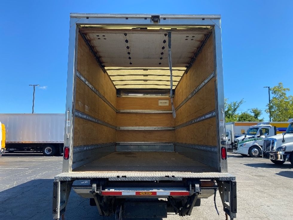 Medium Duty Box Truck-Light and Medium Duty Trucks-Hino-2020-195-Parsippany-NJ-100,872\n\t\tmiles-$ 42,500 - Image 8