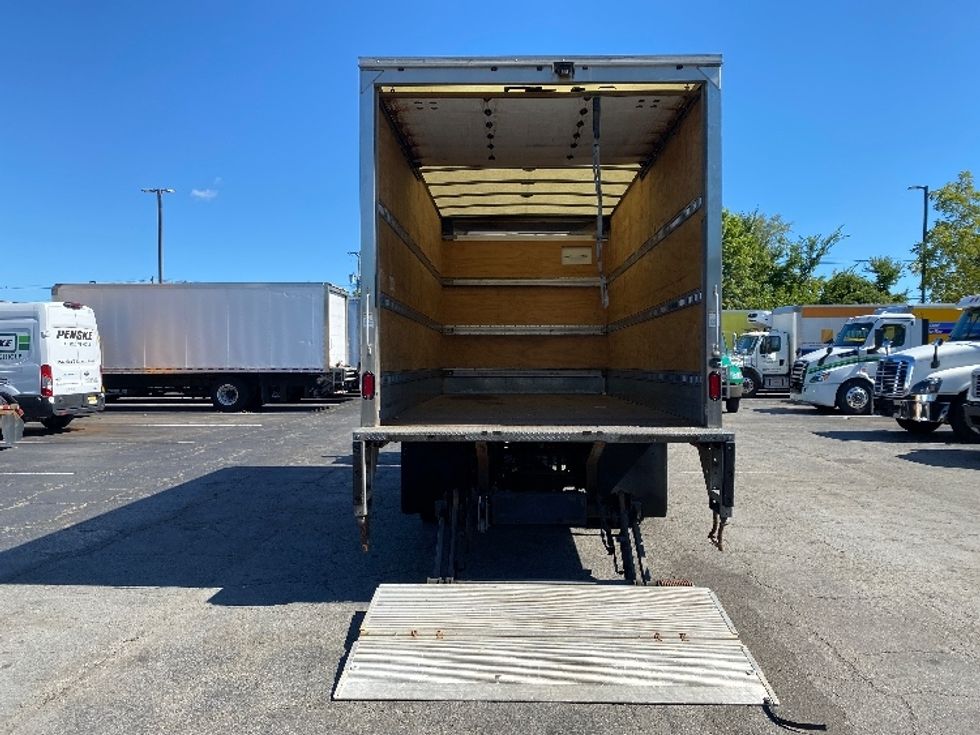 Medium Duty Box Truck-Light and Medium Duty Trucks-Hino-2020-195-Parsippany-NJ-100,872\n\t\tmiles-$ 42,500 - Image 9