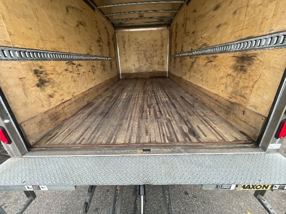 Medium Duty Box Truck-Light and Medium Duty Trucks-Hino-2020-195-Parsippany-NJ-82,090\n\t\tmiles-$ 44,750 - Image 10