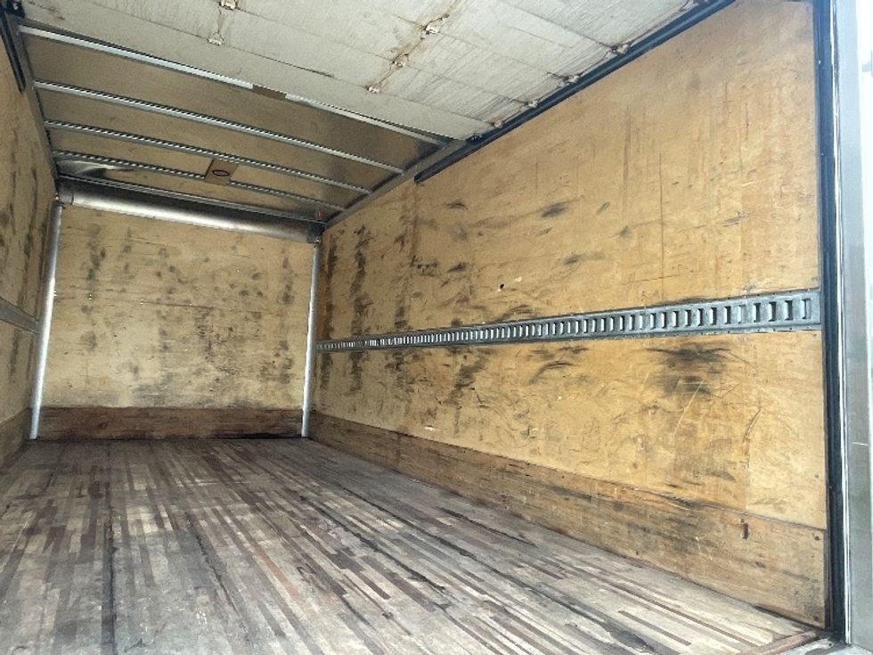 Medium Duty Box Truck-Light and Medium Duty Trucks-Hino-2020-195-Parsippany-NJ-82,090\n\t\tmiles-$ 44,750 - Image 12