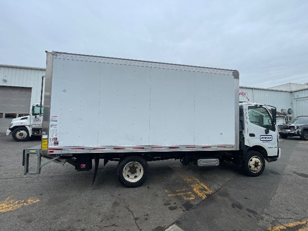 Medium Duty Box Truck-Light and Medium Duty Trucks-Hino-2020-195-Parsippany-NJ-82,090\n\t\tmiles-$ 44,750 - Image 15