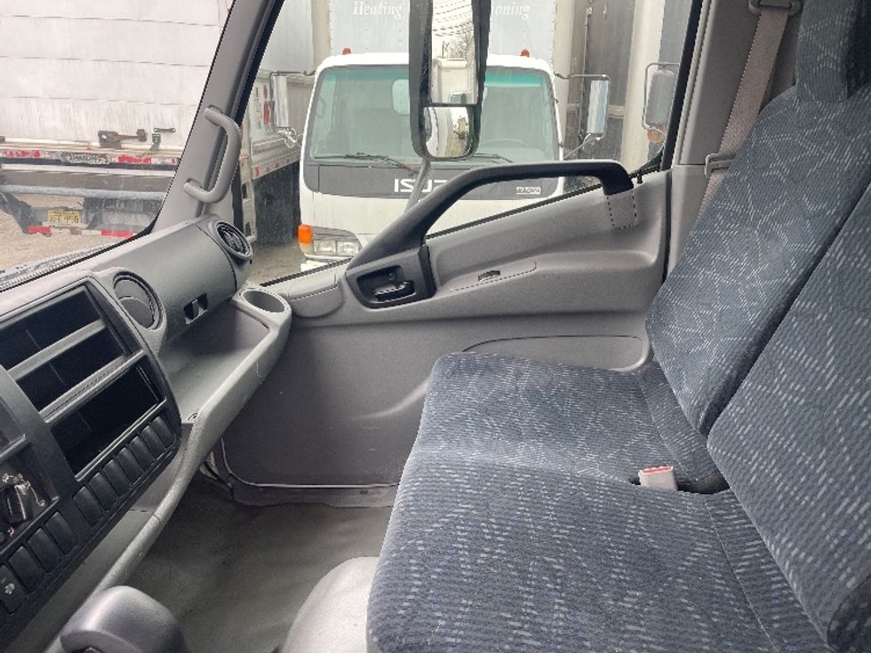 Medium Duty Box Truck-Light and Medium Duty Trucks-Hino-2020-195-Parsippany-NJ-82,090\n\t\tmiles-$ 44,750 - Image 19
