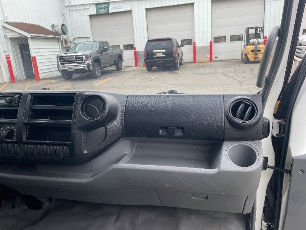 Medium Duty Box Truck-Light and Medium Duty Trucks-Hino-2020-195-Parsippany-NJ-82,090\n\t\tmiles-$ 44,750 - Image 21