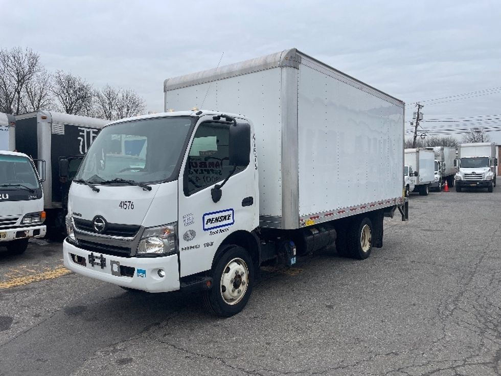 Medium Duty Box Truck-Light and Medium Duty Trucks-Hino-2020-195-Parsippany-NJ-82,090\n\t\tmiles-$ 44,750 - Image 3