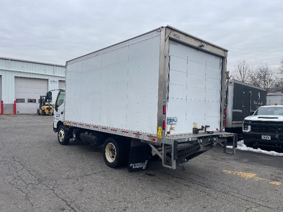 Medium Duty Box Truck-Light and Medium Duty Trucks-Hino-2020-195-Parsippany-NJ-82,090\n\t\tmiles-$ 44,750 - Image 6