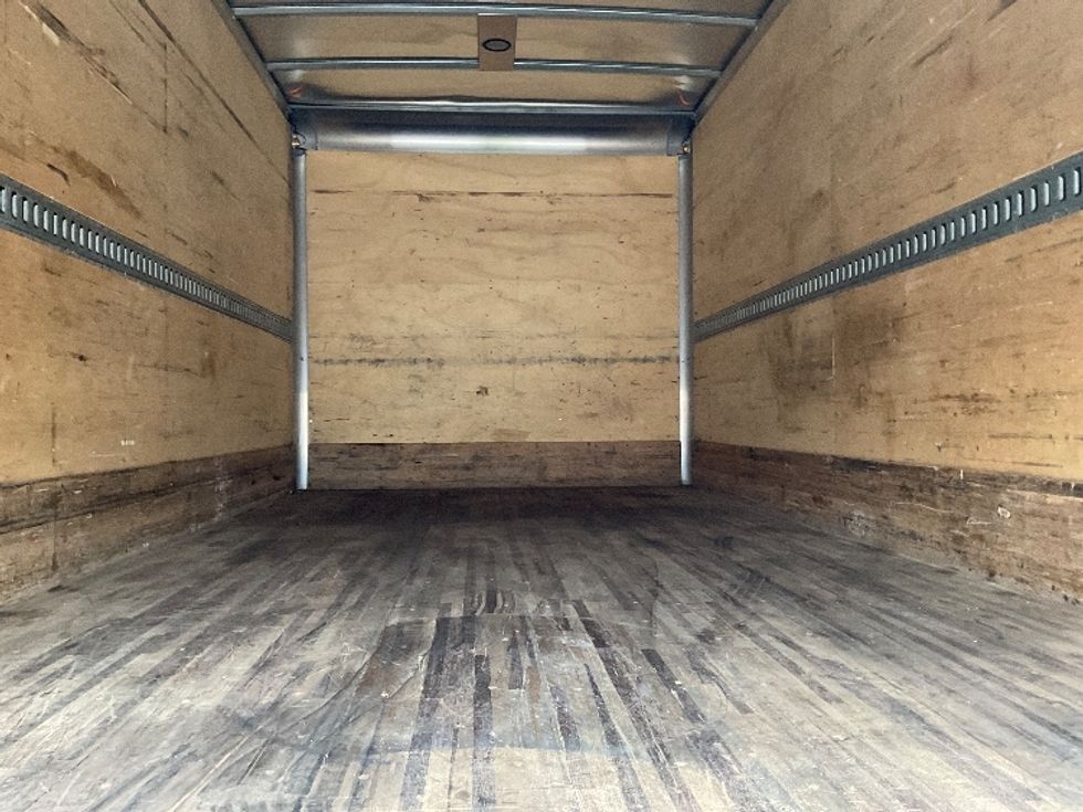 Medium Duty Box Truck-Light and Medium Duty Trucks-Hino-2020-195-Rochester-NY-113,591\n\t\tmiles-$ 39,250 - Image 8