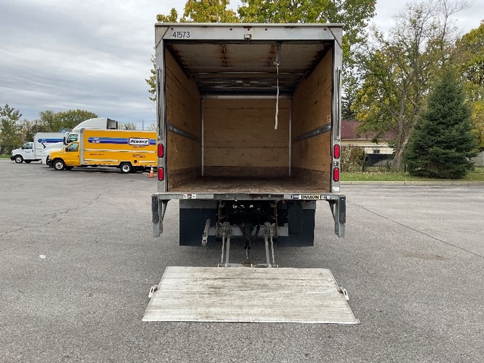 Medium Duty Box Truck-Light and Medium Duty Trucks-Hino-2020-195-Rochester-NY-113,591\n\t\tmiles-$ 39,250 - Image 9