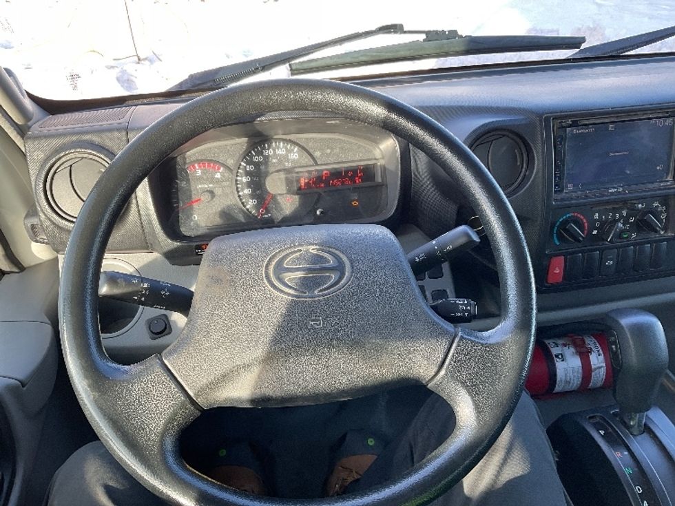 Medium Duty Box Truck-Light and Medium Duty Trucks-Hino-2020-195-Saint Laurent-PQ-141,567\n\t\tkm-$ 65,000 - Image 17