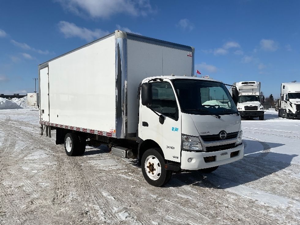 Medium Duty Box Truck-Light and Medium Duty Trucks-Hino-2020-195-Saint Laurent-PQ-155,133\n\t\tkm-$ 63,750 - Image 1