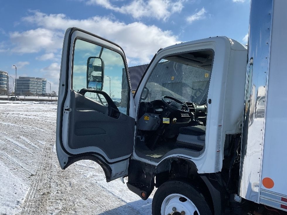 Medium Duty Box Truck-Light and Medium Duty Trucks-Hino-2020-195-Saint Laurent-PQ-155,133\n\t\tkm-$ 63,750 - Image 15