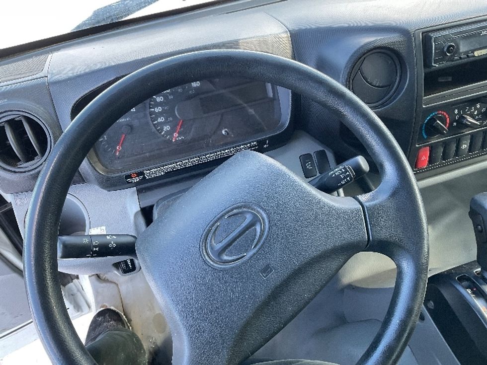 Medium Duty Box Truck-Light and Medium Duty Trucks-Hino-2020-195-Saint Laurent-PQ-155,133\n\t\tkm-$ 63,750 - Image 16