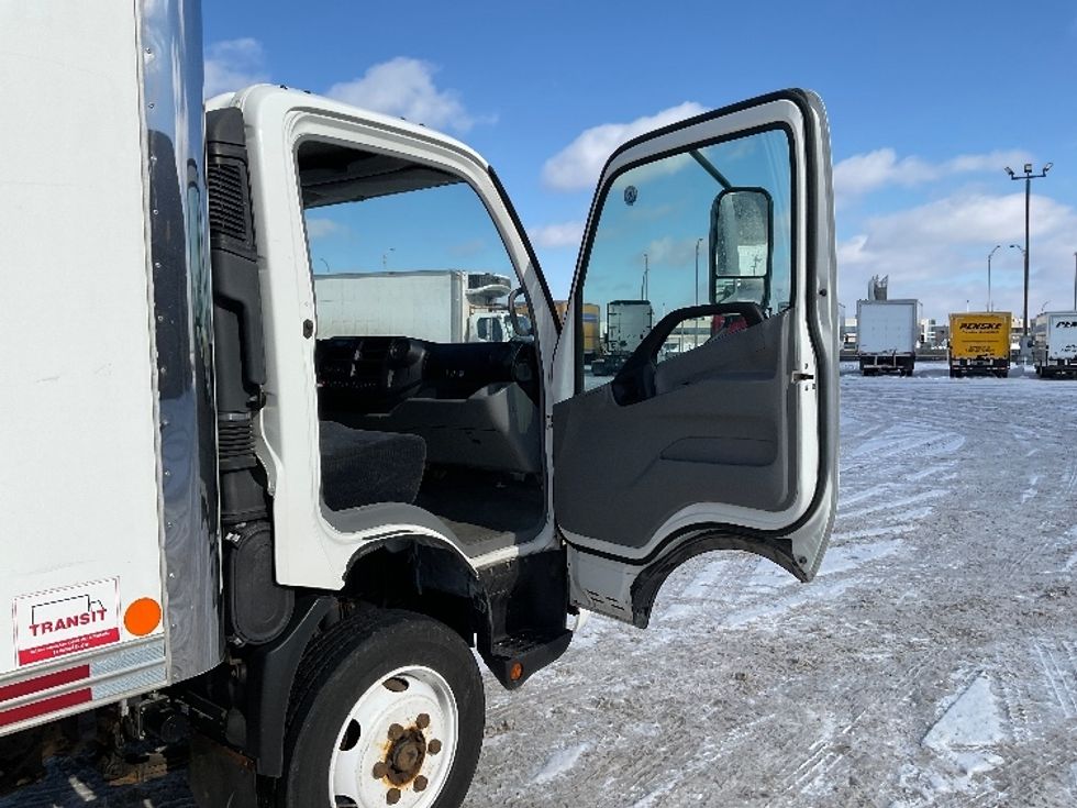 Medium Duty Box Truck-Light and Medium Duty Trucks-Hino-2020-195-Saint Laurent-PQ-155,133\n\t\tkm-$ 63,750 - Image 19