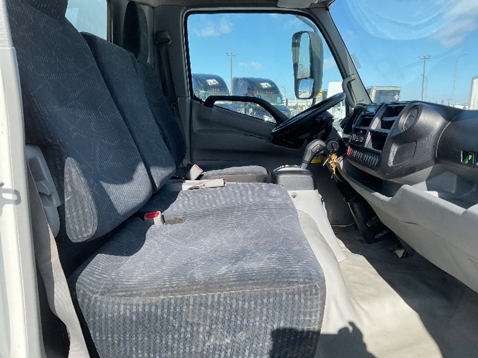 Medium Duty Box Truck-Light and Medium Duty Trucks-Hino-2020-195-Saint Laurent-PQ-155,133\n\t\tkm-$ 63,750 - Image 21