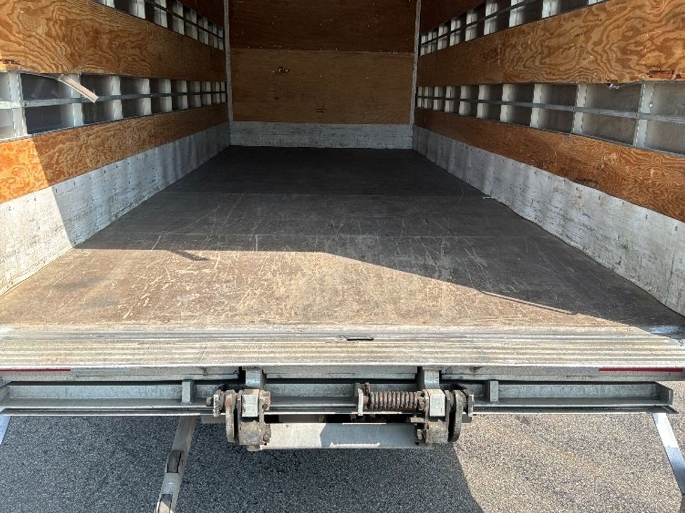 Medium Duty Box Truck-Light and Medium Duty Trucks-Hino-2020-195-Saint Laurent-PQ-161,585\n\t\tkm-$ 52,500 - Image 10