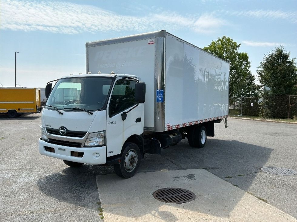 Medium Duty Box Truck-Light and Medium Duty Trucks-Hino-2020-195-Saint Laurent-PQ-161,585\n\t\tkm-$ 52,500 - Image 3