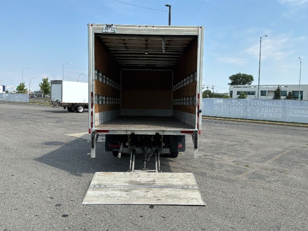 Medium Duty Box Truck-Light and Medium Duty Trucks-Hino-2020-195-Saint Laurent-PQ-161,585\n\t\tkm-$ 52,500 - Image 9