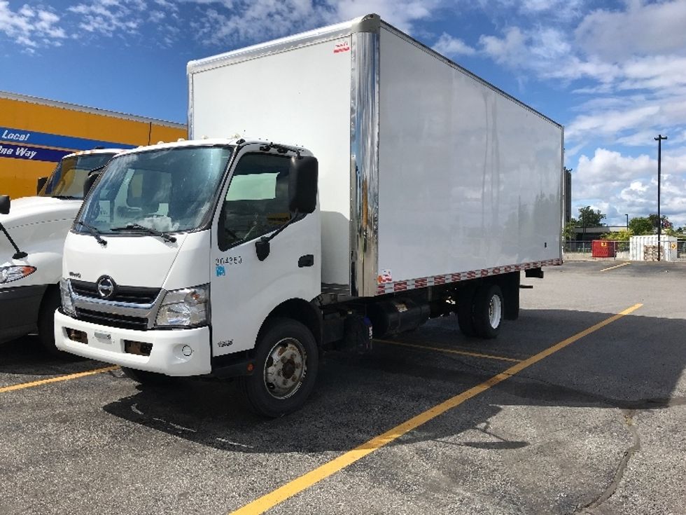 Medium Duty Box Truck-Light and Medium Duty Trucks-Hino-2020-195-Saint Laurent-PQ-164,373\n\t\tkm-$ 60,000 - Image 1