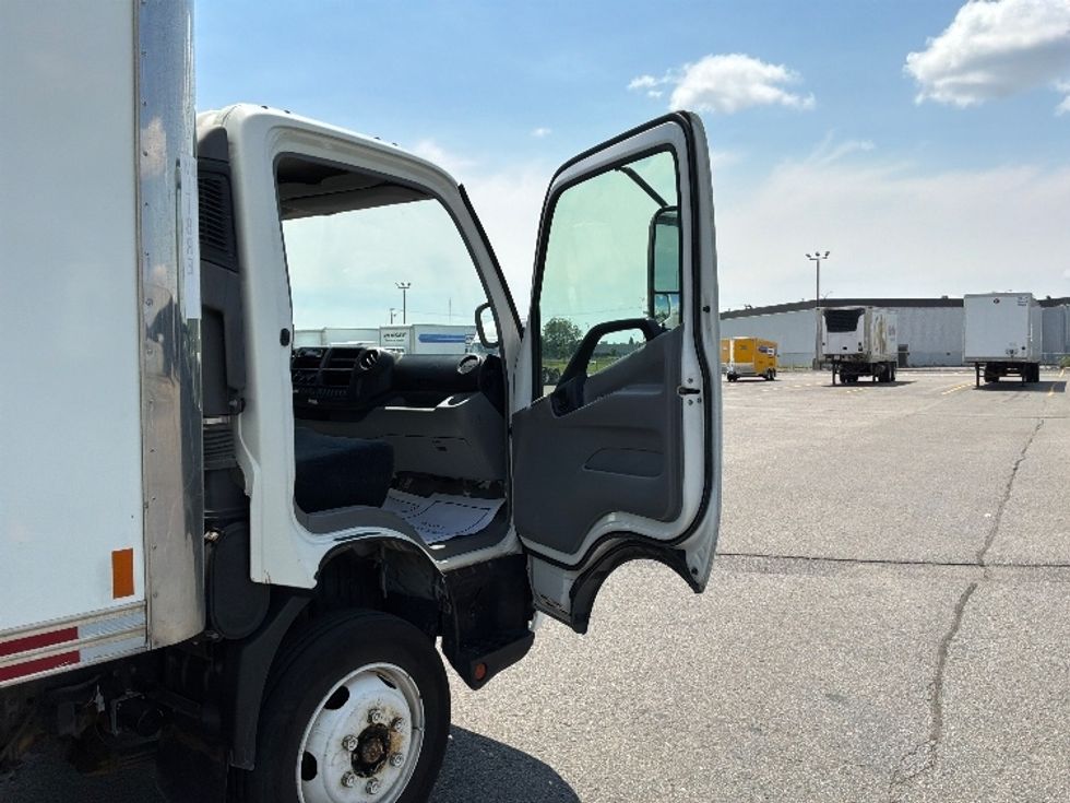 Medium Duty Box Truck-Light and Medium Duty Trucks-Hino-2020-195-Saint Laurent-PQ-222,430\n\t\tkm-$ 48,250 - Image 20