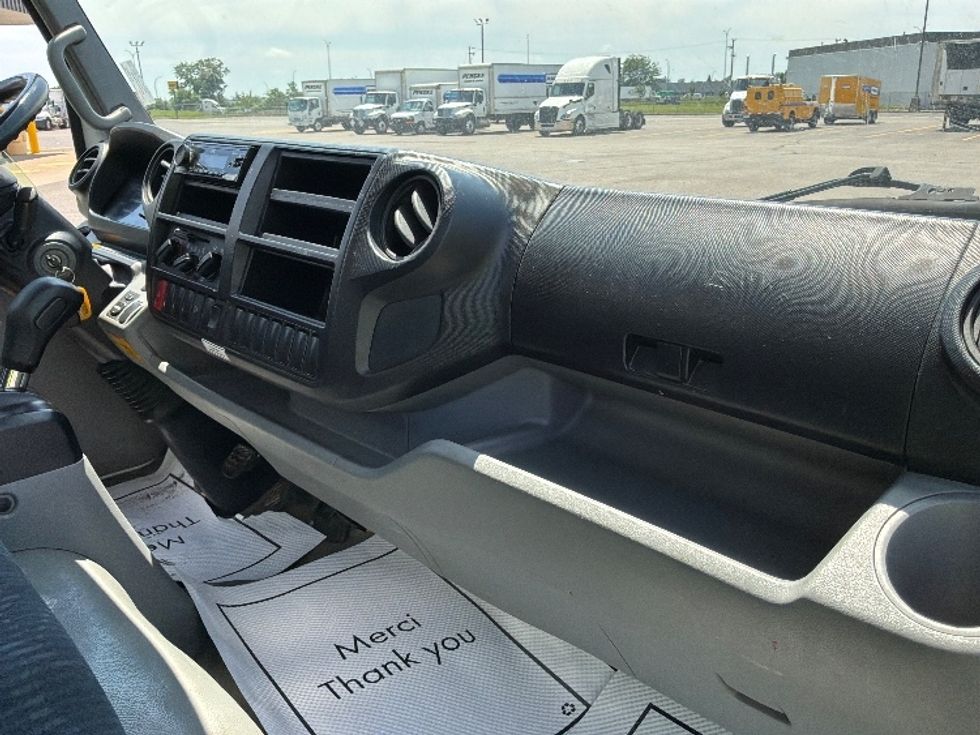 Medium Duty Box Truck-Light and Medium Duty Trucks-Hino-2020-195-Saint Laurent-PQ-222,430\n\t\tkm-$ 48,250 - Image 21